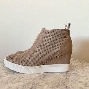 Never Worn MIA Wedged Zipper Sneakers